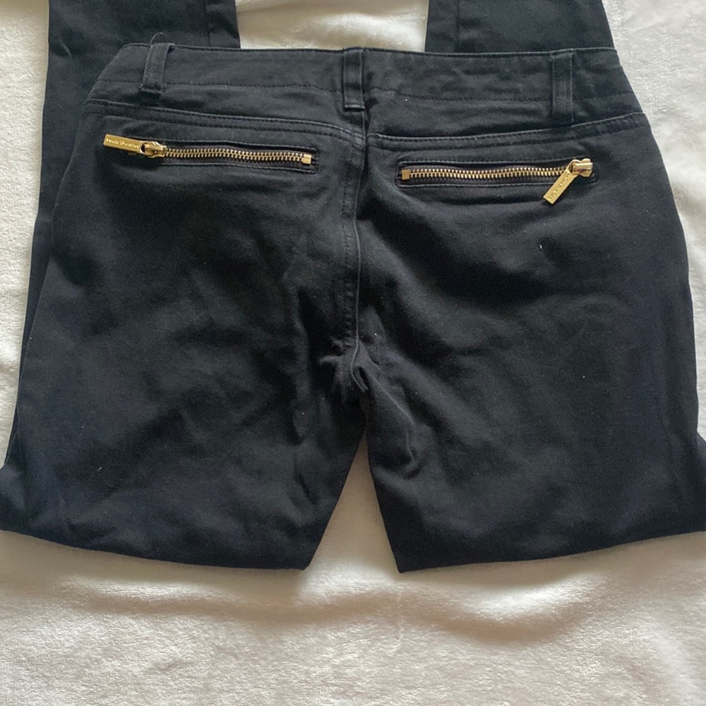 Micheal Kors Size 2